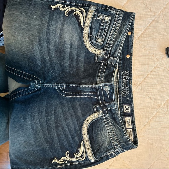 Miss Me Blue Jeans - Picture 2 of 6